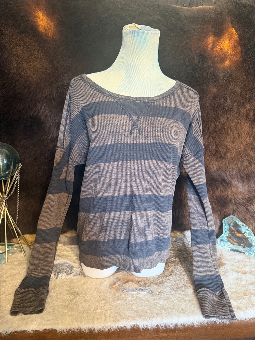 Striped Long-Sleeve Thermal Top in black and Brown XS (UBUB)
